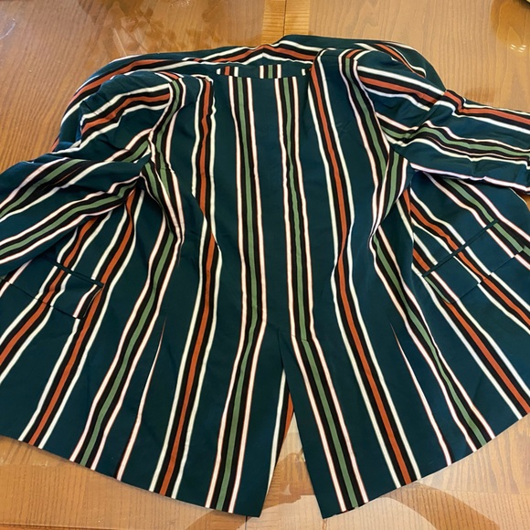 Zara Blazer - Picture 1 of 3